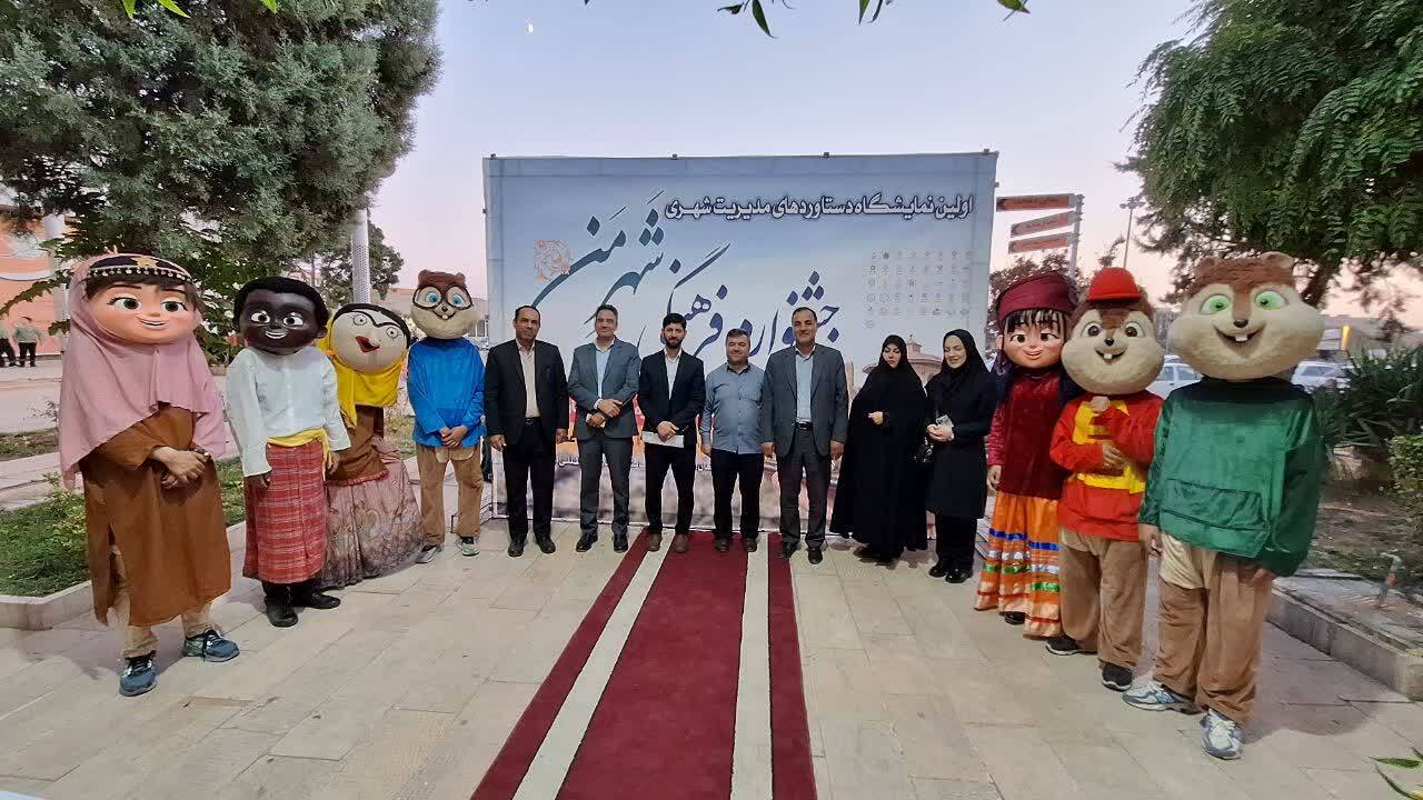 نمایشگاه دستاوردهای مدیریت شهری در قزوین افتتاح شد