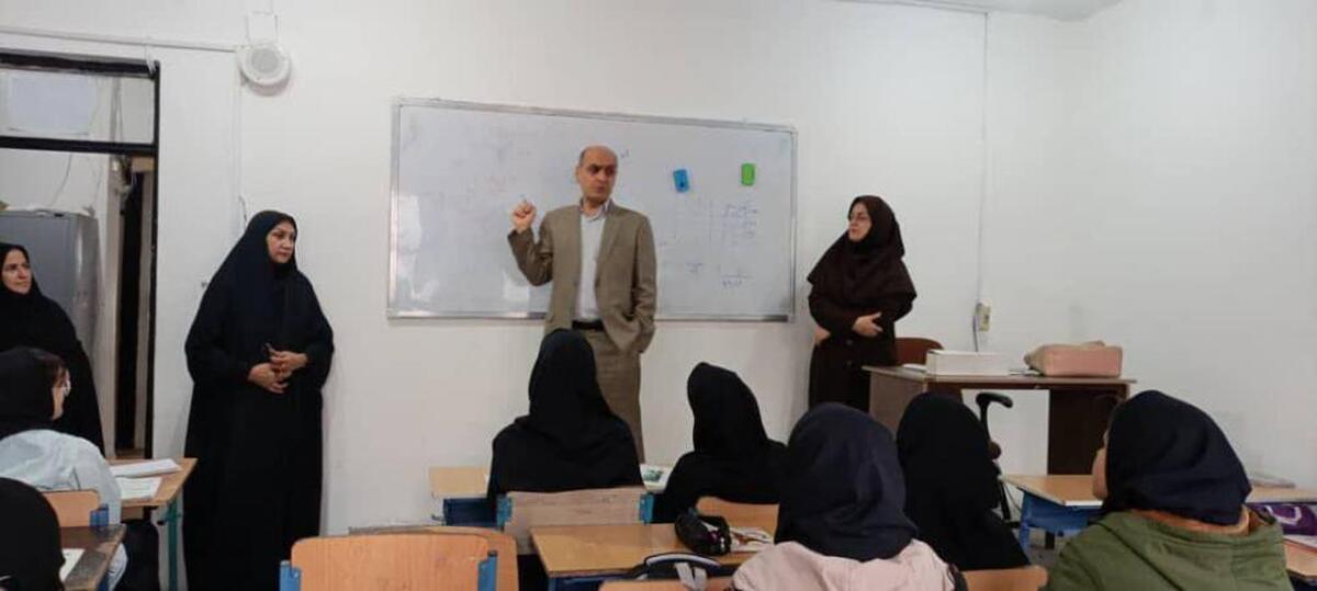 بازدید سرزده استاندار گیلان از مدرسه‌ دبیرستان دخترانه شهید امین اصغری در رشت