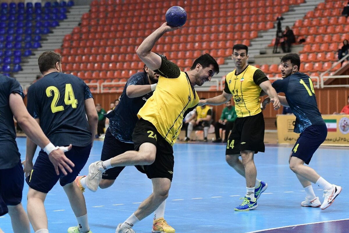 پایان هفته دوم لیگ برتر هندبال با پیروزی مدافع عنوان قهرمانی