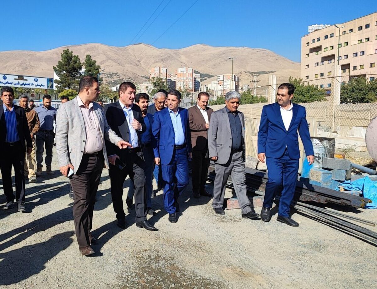 بازدید مدیرعامل شرکت سرمایه‌گذاری خانه‌سازی ایران از پروژه درمانگاه تأمین اجتماعی سنندج