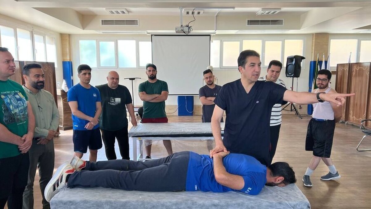 برگزاری کارگاه آموزش کمک‌های اولیه و احیا در اصفهان به مناسبت هفته تربیت‌بدنی