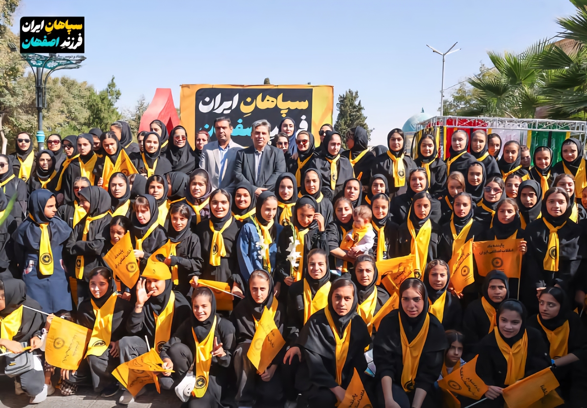 تجدید میثاق خانواده سپاهان با شهدا در سالروز تاسیس سپاهان