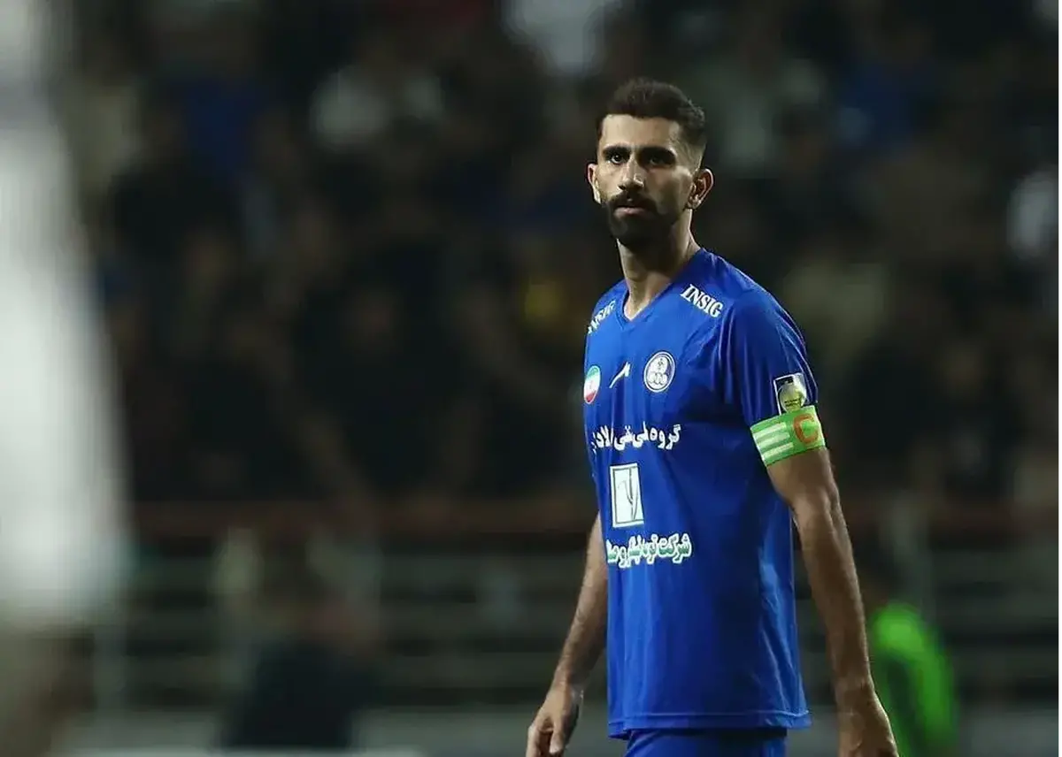 مدافع استقلال‌خوزستان: اعتصاب حق طبیعی بازیکنانمان بود/ بازی با تیم‌ بزرگی مثل پرسپولیس هیجان‌انگیز است