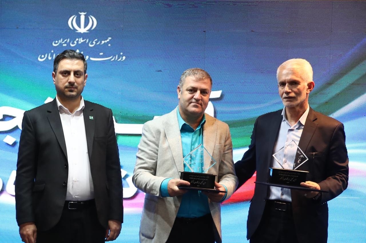 باشگاه فوتبال آلومینیوم اراک باشگاه برتر شد