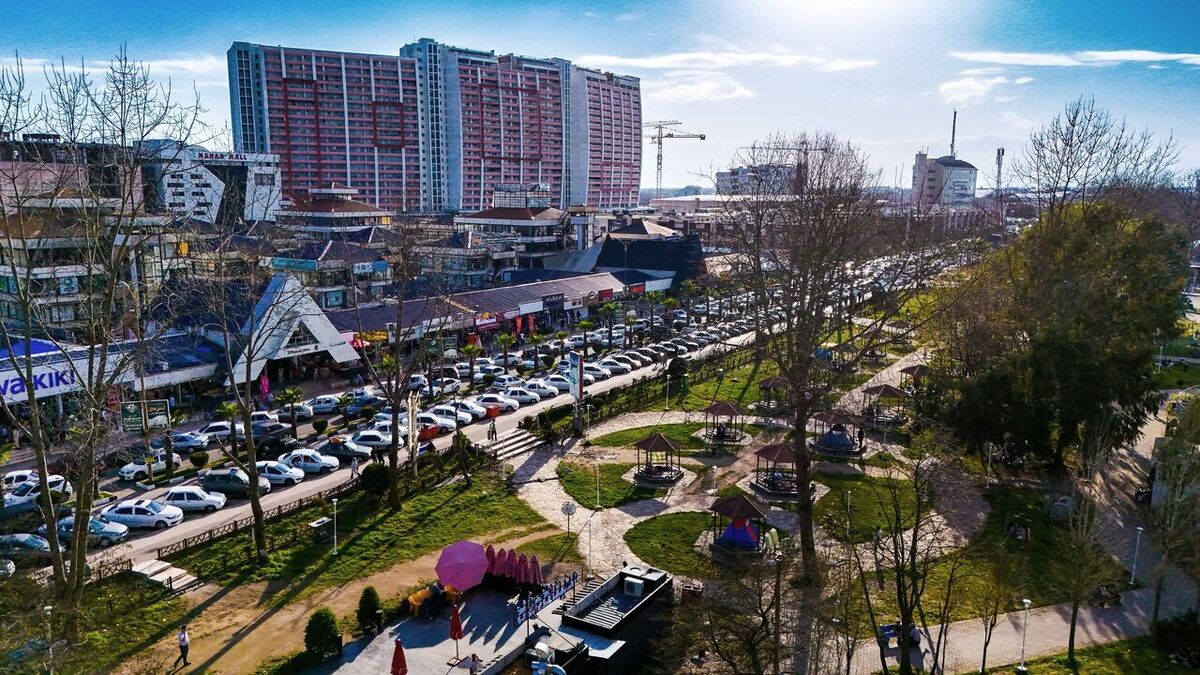 اجرای ۱۳ طرح عمرانی جدید به ارزش ۲.۵ همت در منطقه آزاد انزلی