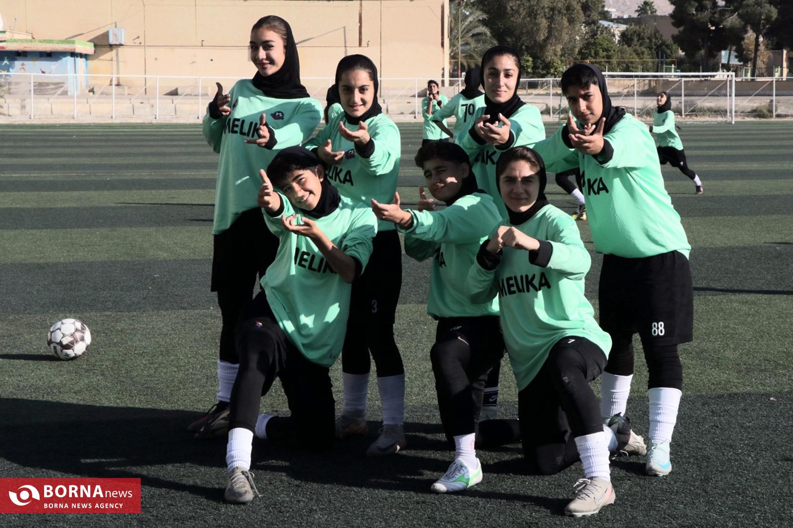 ایساتیس‌کران فارس میزبان ایستای کرج در لیگ فوتبال بانوان