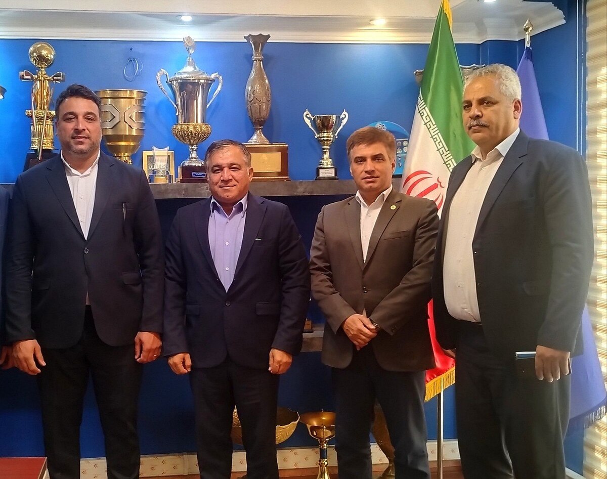 دیدار احسان حدادی با علی تاجرنیا/ نشست هم اندیشی برای  فعالیت باشگاه استقلال در دوومیدانی