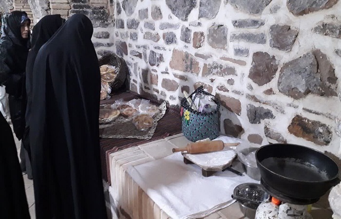 برگزاری جشنواره بزرگداشت روز آوج درکاروانسرای شاه‌عباسی