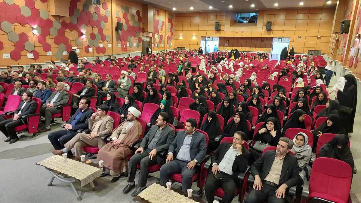 سی و دومین اجلاس نماز در شهرستان کبودرآهنگ برگزار شد