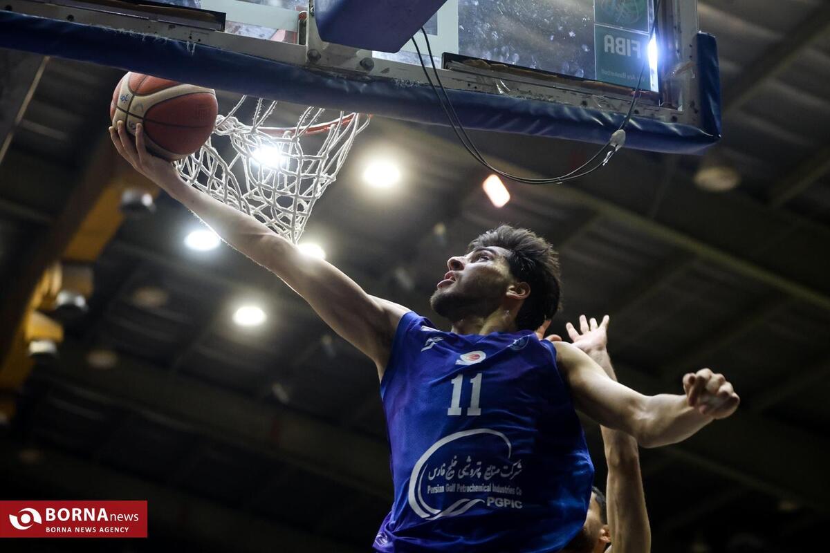 جلسه تاجرنیا با سرمربی و سرپرست تیم بسکتبال آقایان استقلال