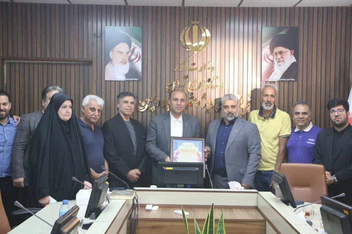 تقدیر ورزشکاران از فرماندار ورامین به پاس برگزاری موفق برنامه‌های هفته فرهنگی شهرستان