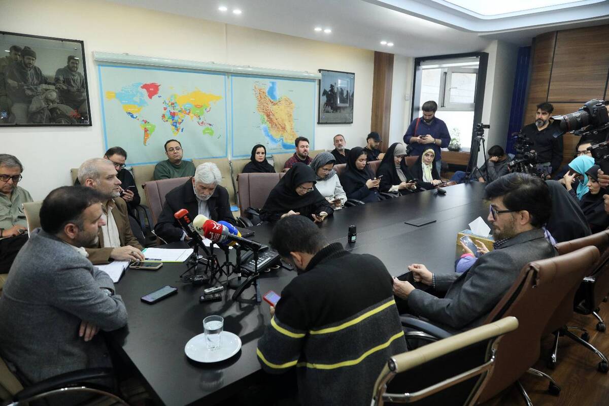 مهران مدیری با مجموعه شیش ماهه به شبکه سه می‌آید