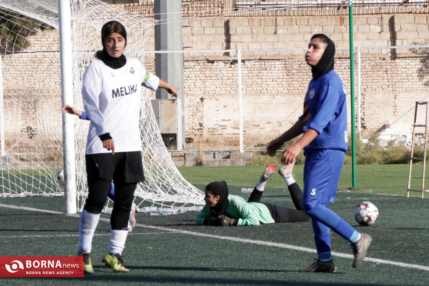 شکست خانگی بانوان فارسی در مقابل ایستا البرز