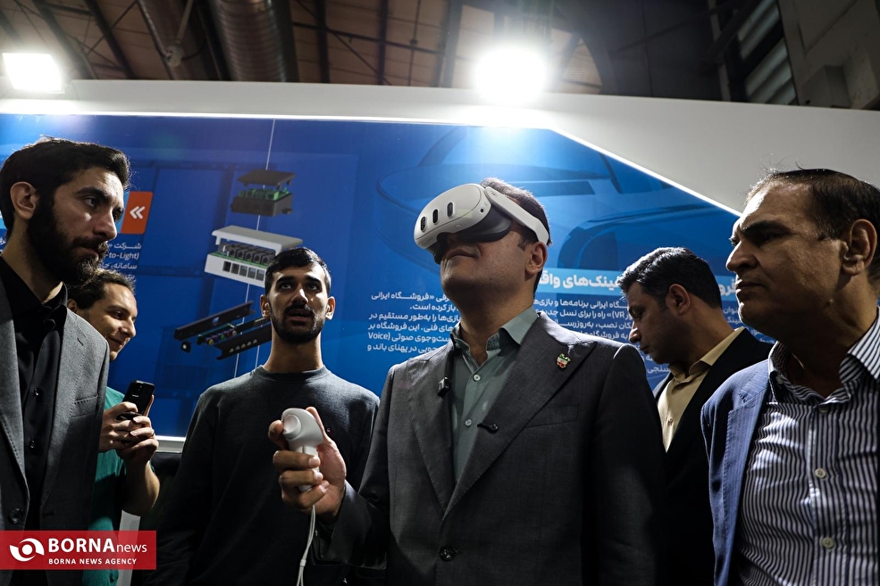 نمایشگاه فناوری نانو و میکرو