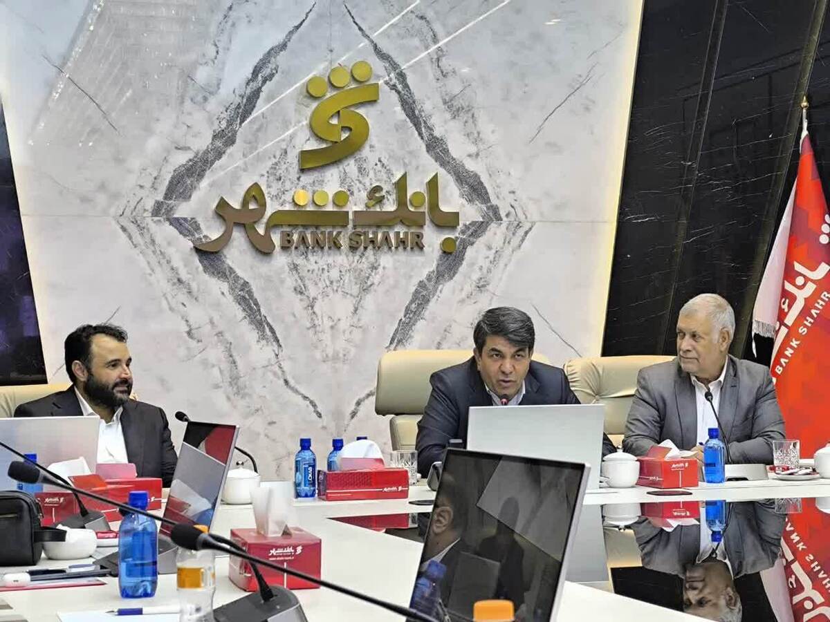 نشست استاندار کرمان با مدیرعامل بانک شهر و بررسی زمینه‌های مشارکت با پروژه‌های شهرداری‌ها