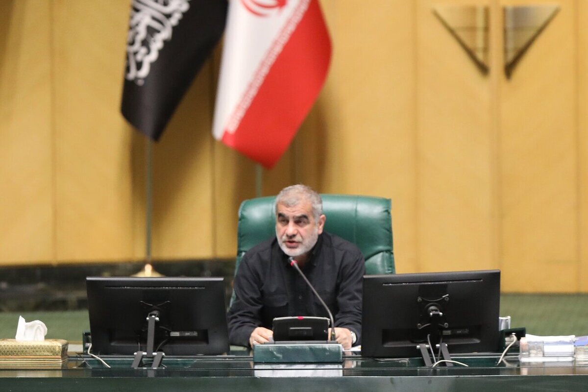 نیکزاد: ملت ایران با افتخار فریاد می‌زند «مرگ بر آمریکا»