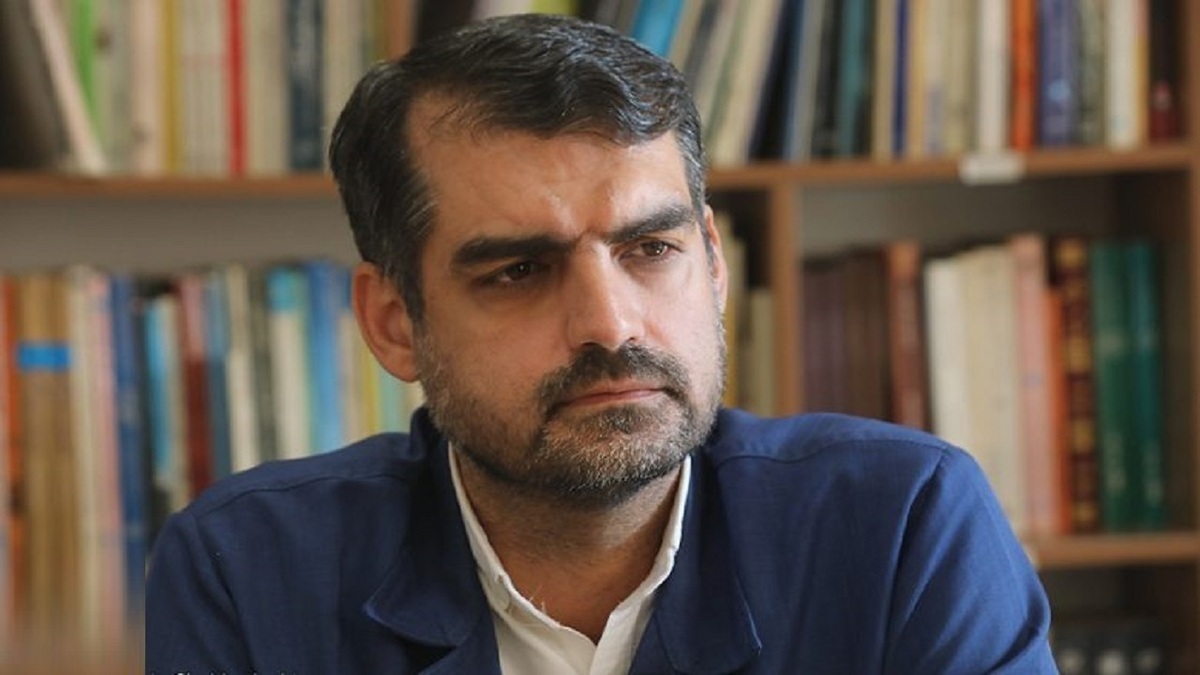 نماینده قم به صورت مشروط از پاسخ های وزیر علوم قانع شد