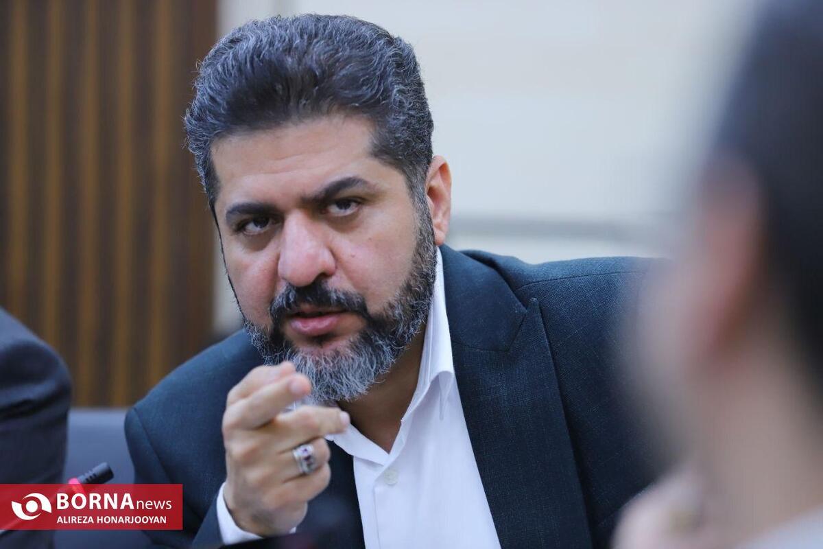 رییس اتاق خرمشهر: مناطق آزاد باید با رویکرد اقتصادی اداره شوند / دخالت نهادهای موازی جذابیت مناطق آزاد برای سرمایه‌گذاران را کاهش داده است