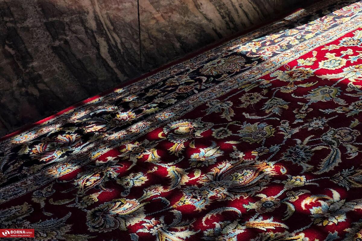 وقتی فرش‌های حرم راوی داستان عشق می‌شوند + عکس