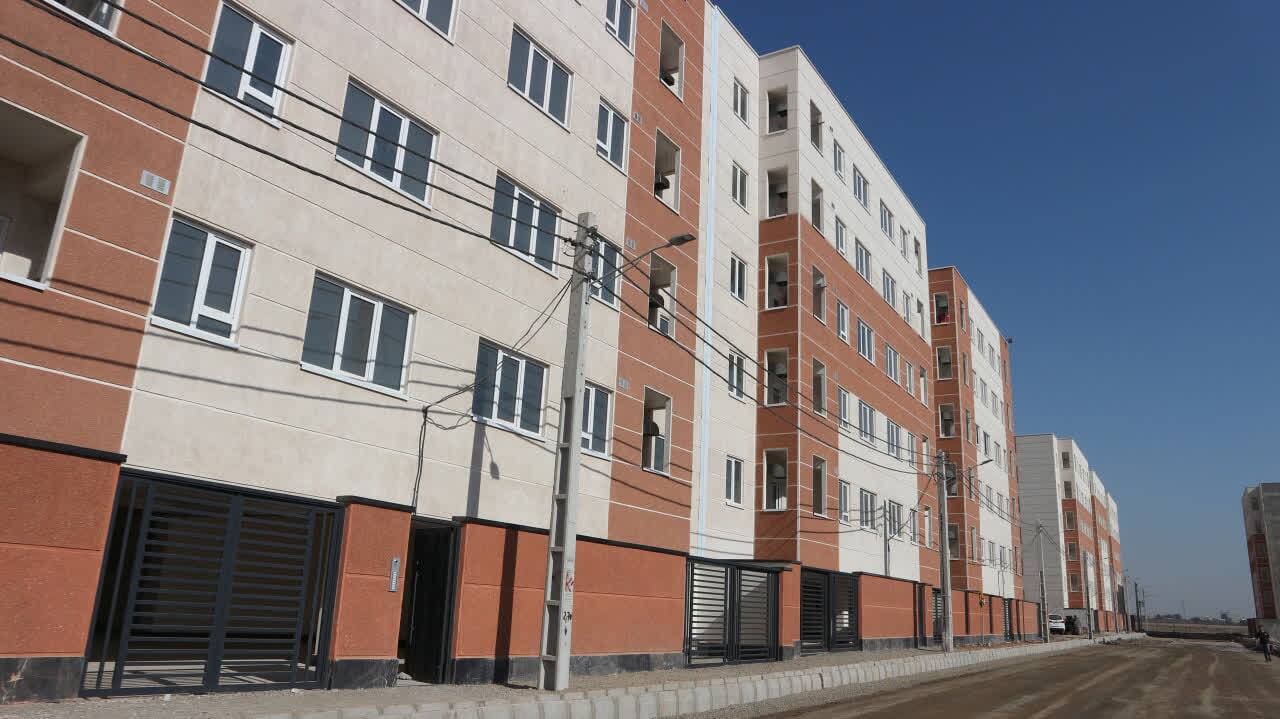 استاندار قزوین از پروژه های نهضت ملی مسکن در شهر اقبالیه بازدید کرد استاندار قزوین از پروژه های نهضت ملی مسکن در شهر اقبالیه بازدید کرد