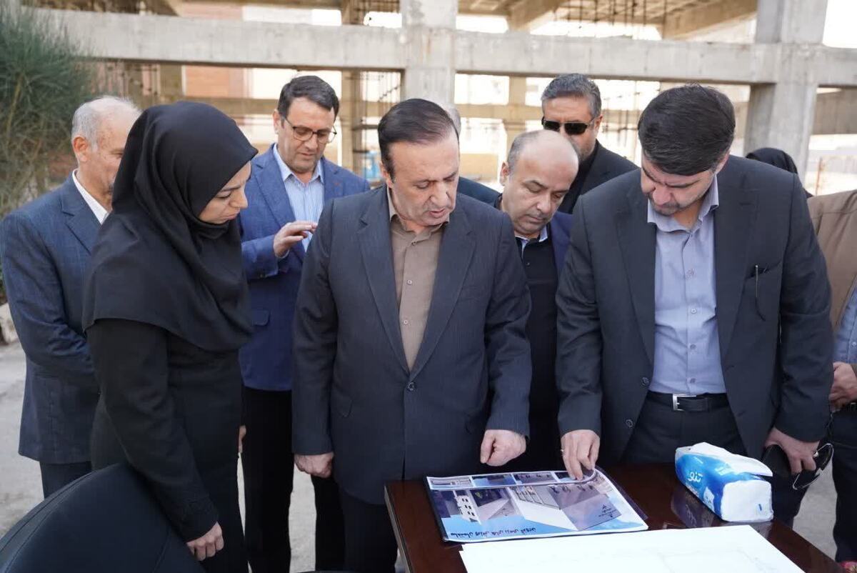 بازدید استاندار قزوین از سالن های ورزشی پونک و پنج هزار نفری