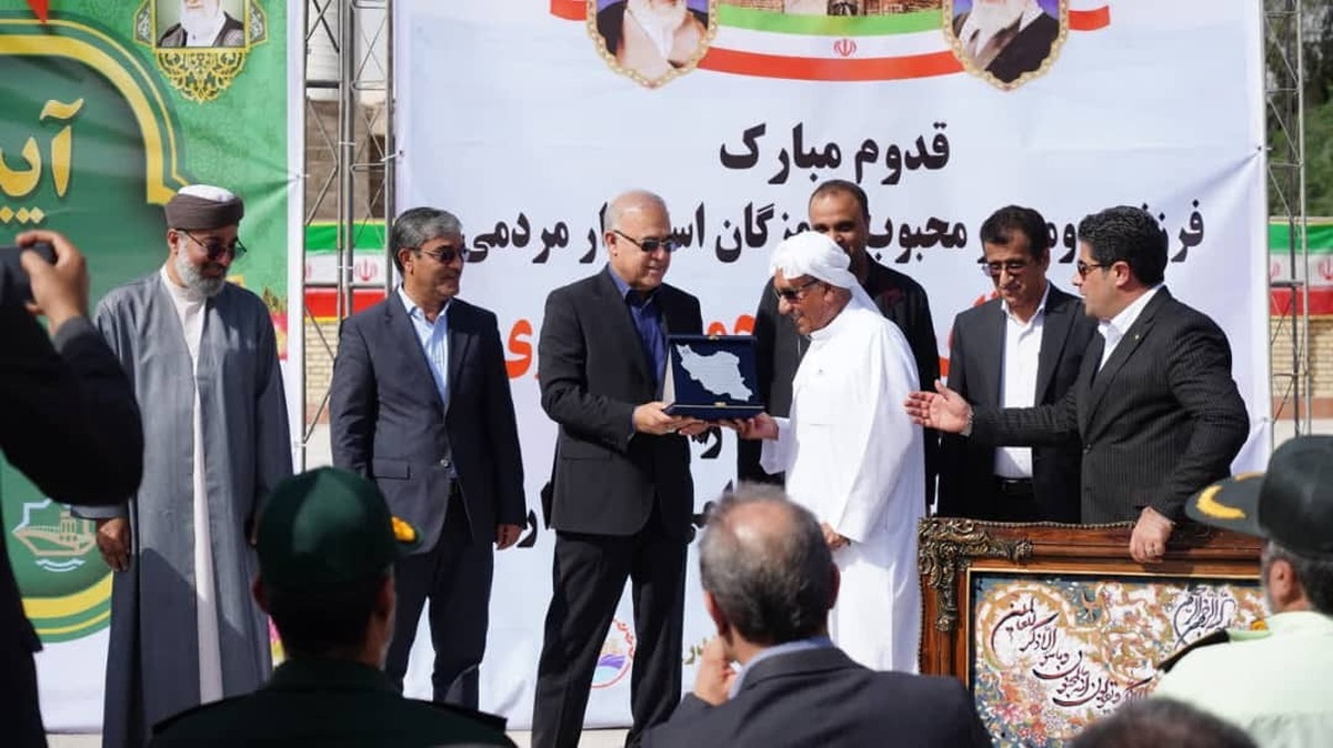 استاندار هرمزگان: مدرسه‌سازی نهضتی ضروری برای تحقق عدالت آموزشی است 