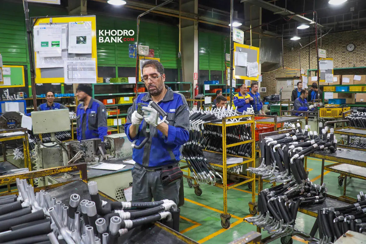 قطعه سازان استان قزوین 2 همت از خودروسازان مطالبه دارند/پرداخت 40 همت تسهیلات به خودروساران تسریع شود قطعه سازان استان قزوین 2 همت از خودروسازان مطالبه دارند/پرداخت 40 همت تسهیلات به خودروساران تسریع شود