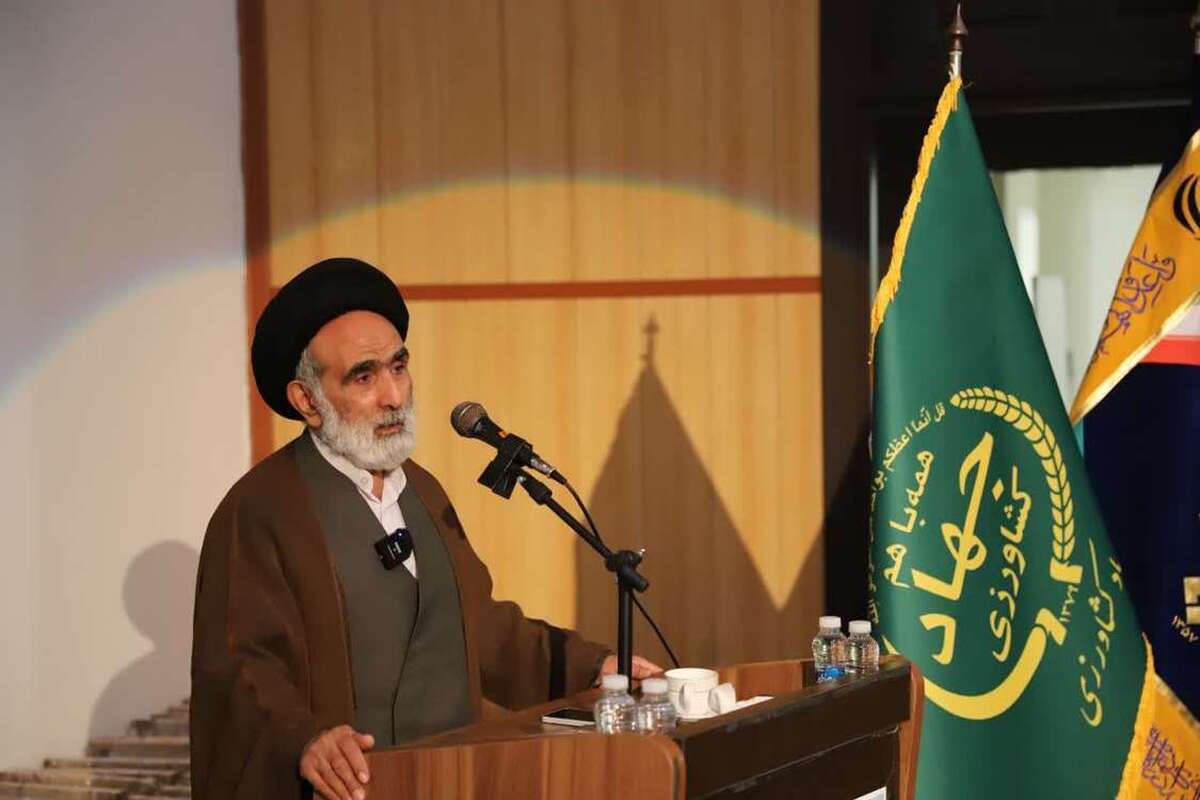 شناخت زندگی و سیره شهدا درس‌های بزرگی برای نسل امروز دارد