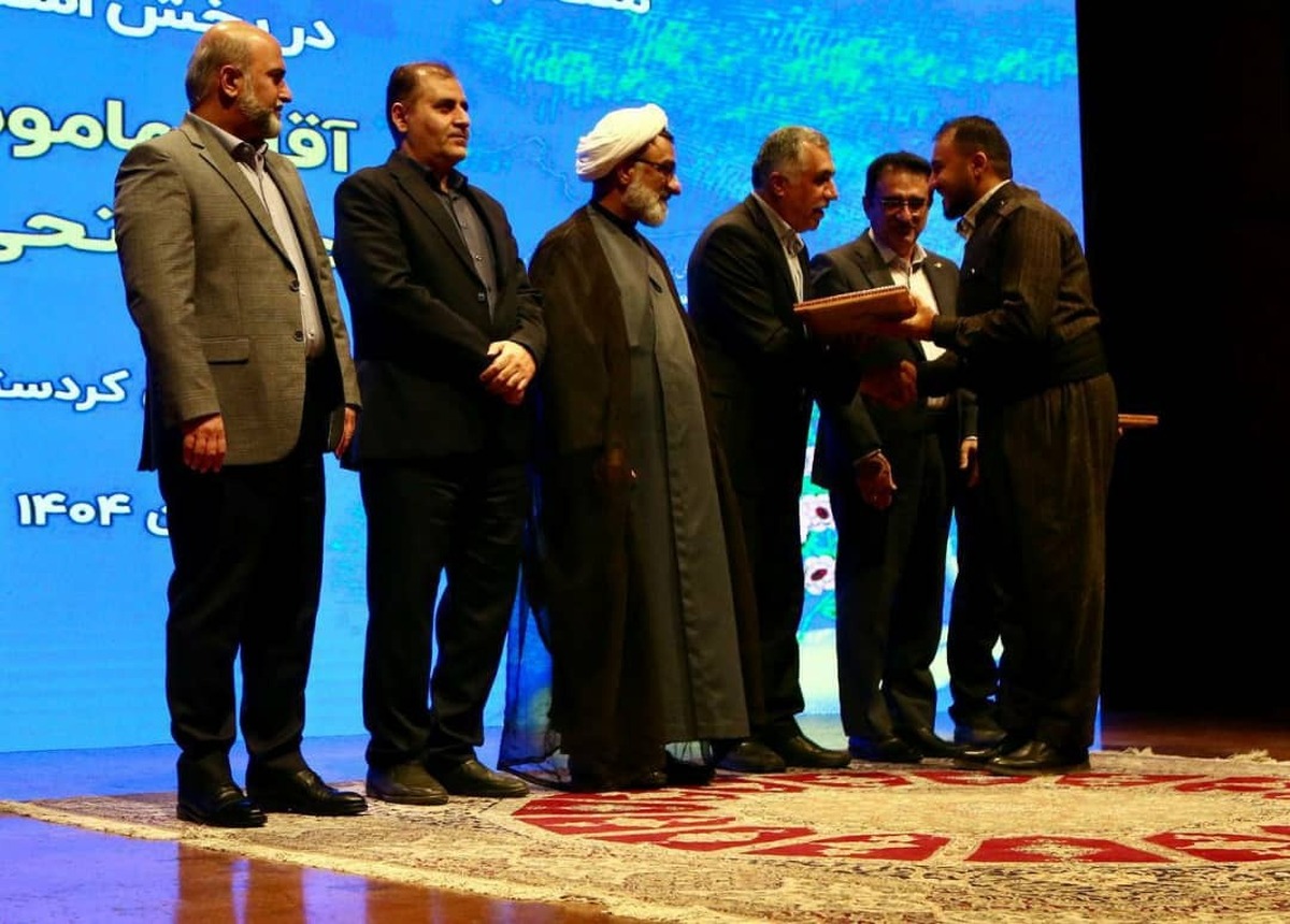 مدیر مؤسسه آوای قدسیان سنندج، خادم نمونه فرهنگ عمومی کشور شد