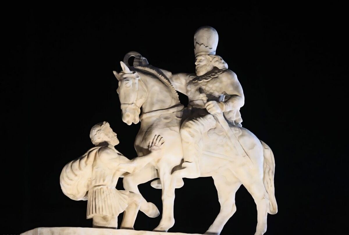 مجسمه والرین در ورودی تهران نصب می‌شود