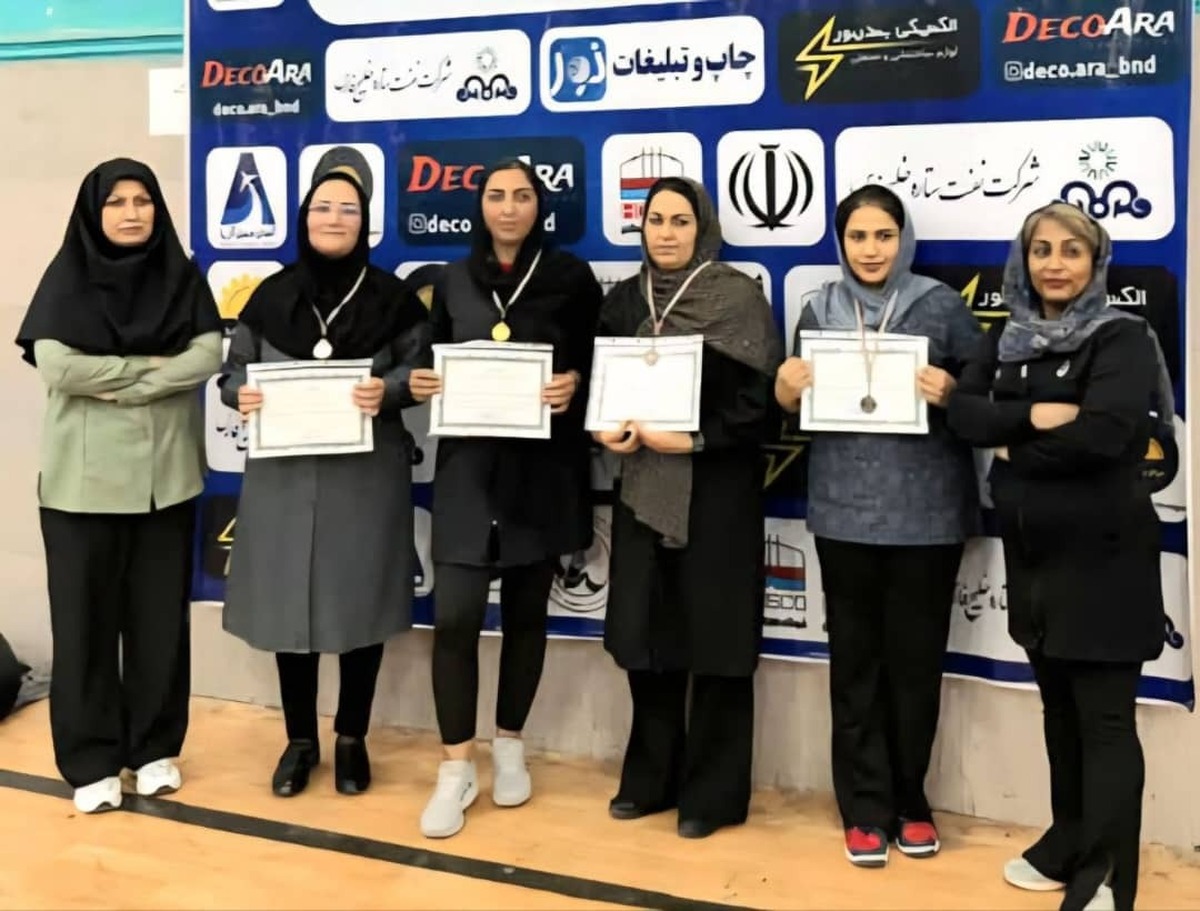 رقابت نسل‌ها در خانه بدمینتون؛ بانوان بندرعباس در رنکینگ استانی خوش درخشیدند  