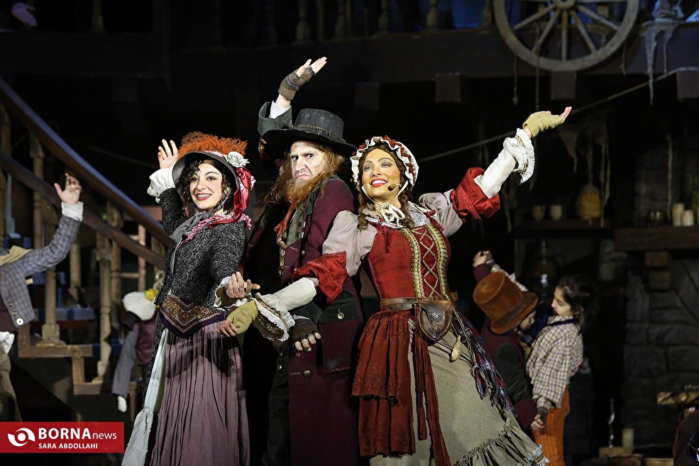 نمایش الیور توئیست