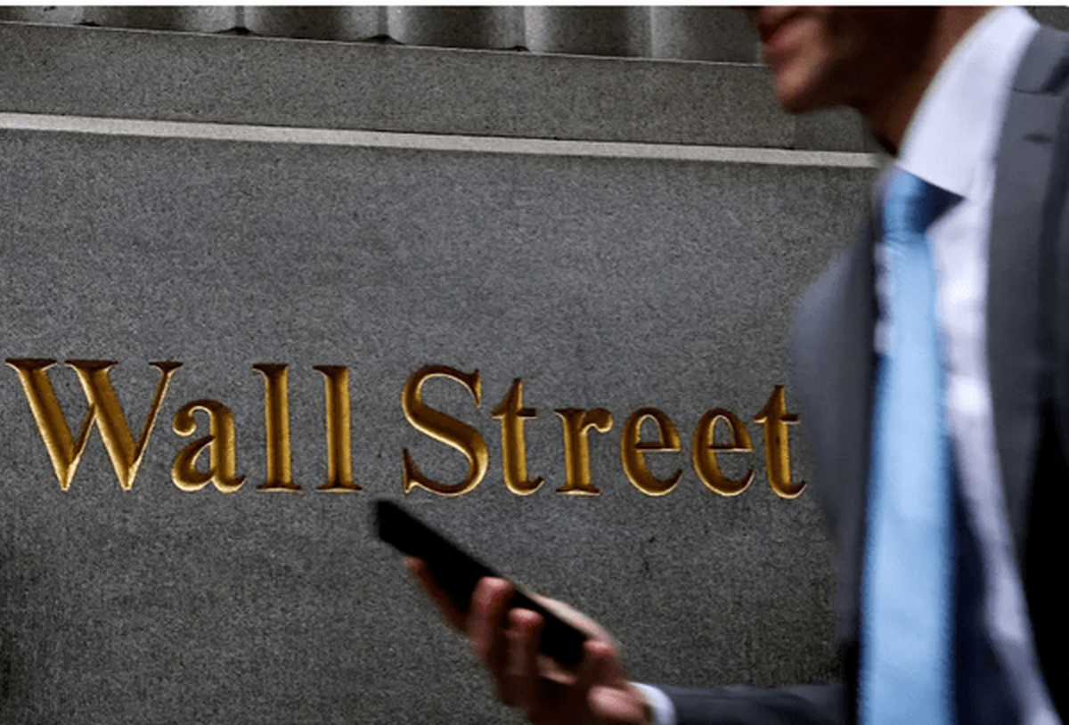 بازار سهام آمریکا به نقطه‌ای بحرانی رسیده است