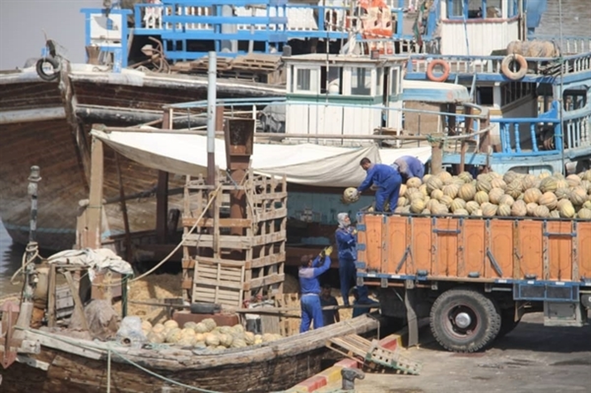 صادرات بیش از ۱۰ هزار تُن محصول های کشاورزی از بنادر آبادان به کشورهای حاشیه خلیج فارس