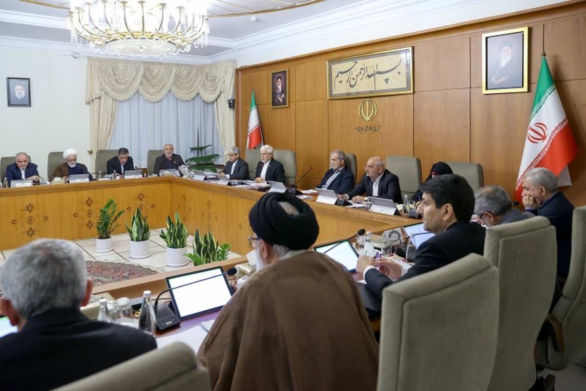 گزارش وزیر راه و شهرسازی از پیشرفت پروژه‌های حمایتی مسکن/ تحویل ۵۱ هزار واحد مسکونی به متقاضیان در طول یک‌سال گذشته