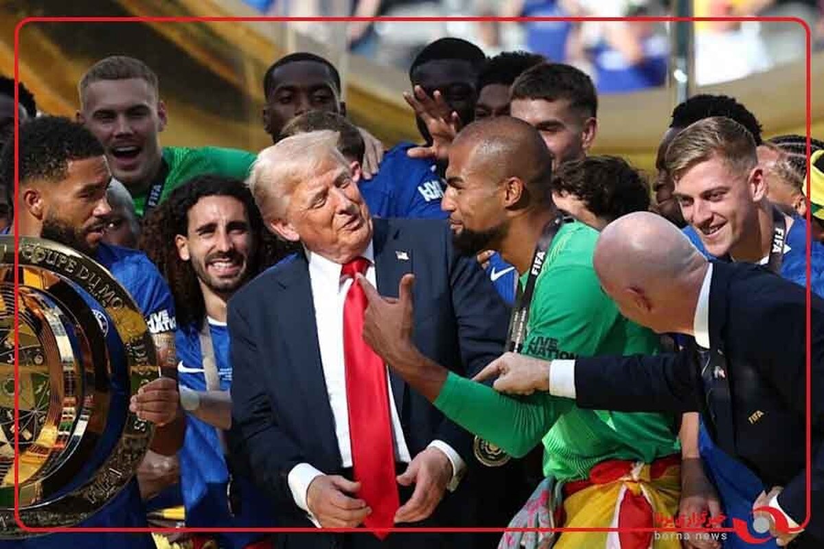 هو شدن دونالد ترامپ در ورزشگاه آمریکا