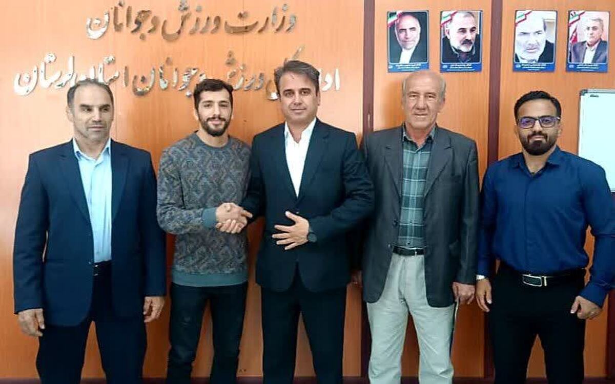 دیناروند : حمایت از ورزشکاران و قهرمانان دغدغه اصلی مجموعه ورزش و جوانان لرستان است 