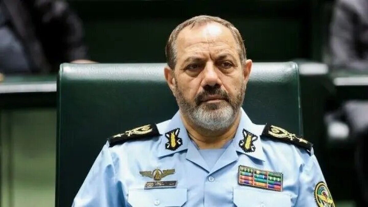 وزیر دفاع:۵۸۲ قلم مواد و اقلام قطعات و تجهیزات دفاعی را بومی سازی کردیم