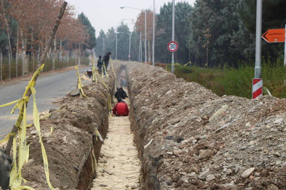 شروع عملیات به‌روز‌رسانی تابلو‌ها و کابل‌های برق مجموعه ورزشی آزادی بعد از ۵۶ سال