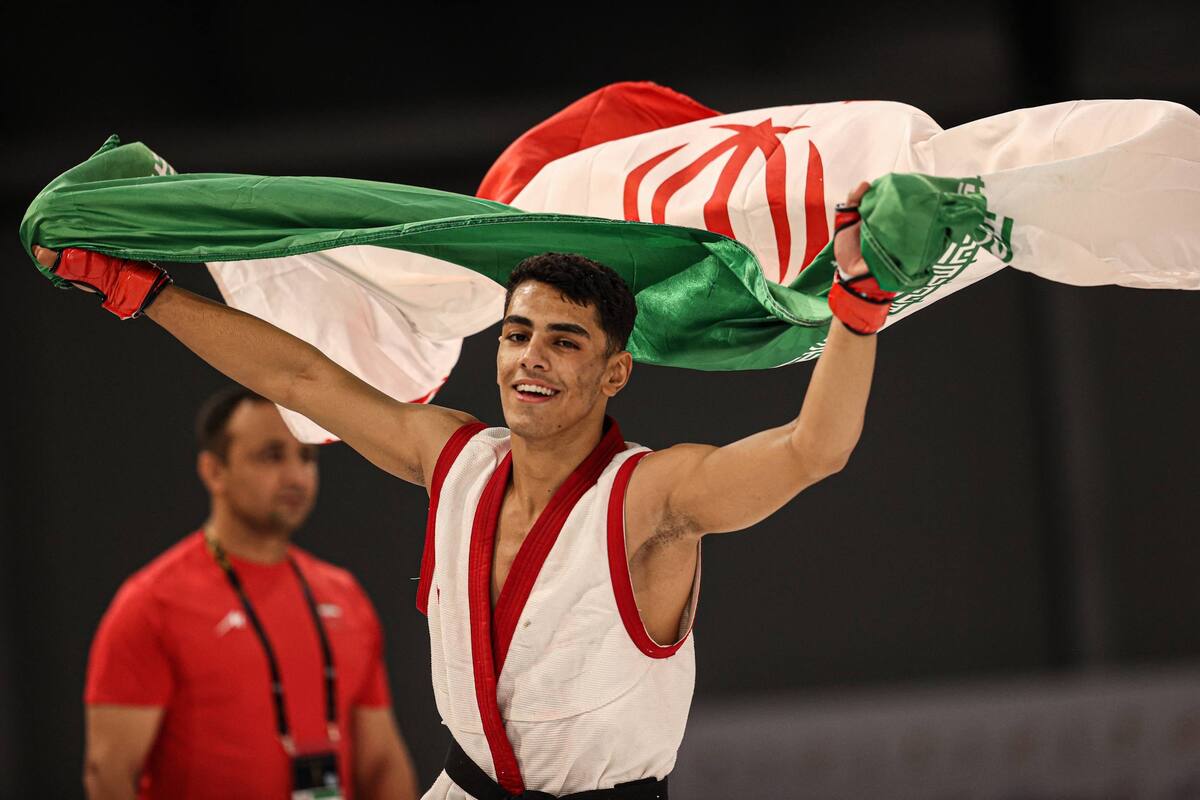 بازی‌های آسیایی بحرین؛ پسران هندبال به چهارمین برد رسیدند/ تیم والیبال پسران صدرنشین شد و صعود کرد/ پرچمدار کاروان ایران نقره گرفت