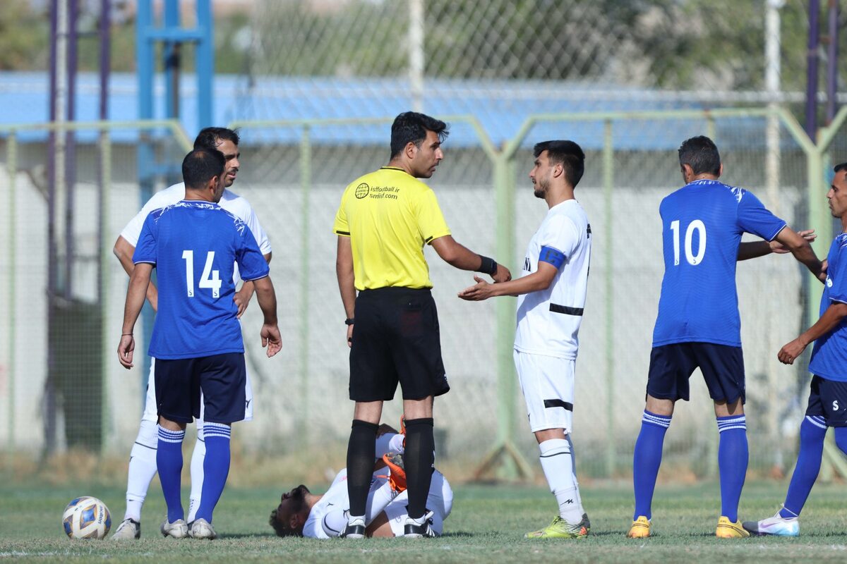 ادامه صدرنشینی رضوانی و رقابت نزدیک مدعیان در لیگ برتر فوتبال بزرگسالان اصفهان