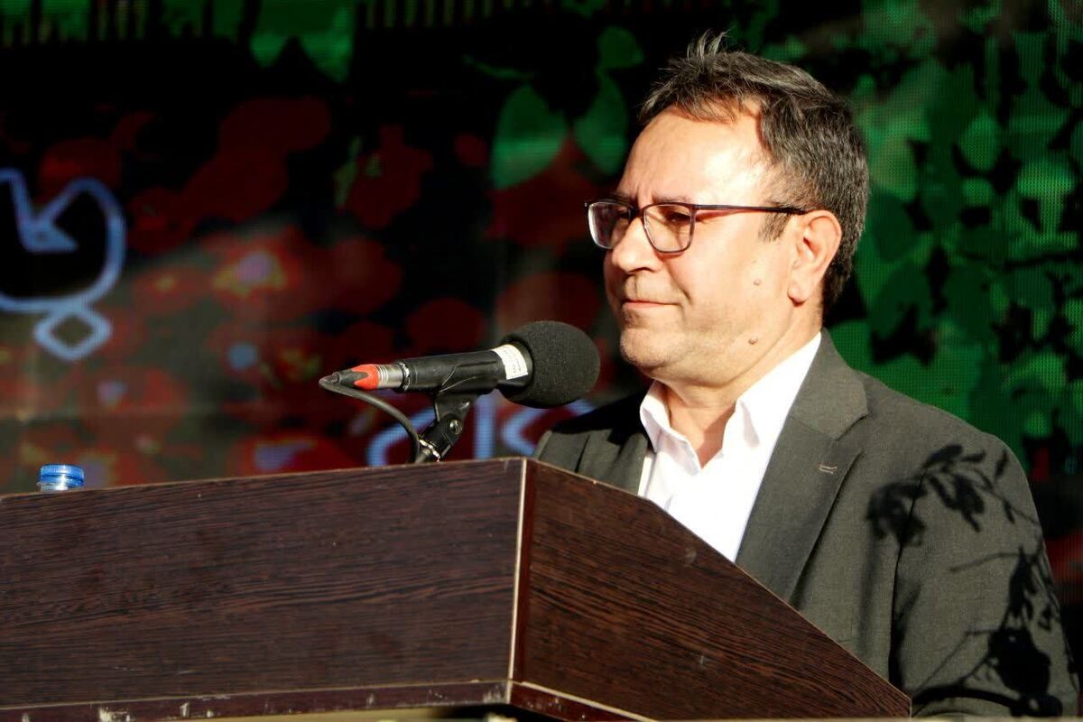 صیادی : جشنواره انار پاسداشت زحمات مردمی در تأمین امنیت غذایی است/ تولید سالانه  ۳۷۰ هزار تُن انواع محصولات باغی در لرستان