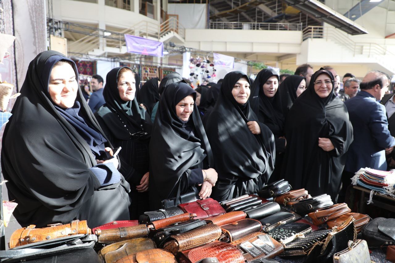 توانمندی‌های بانوان اردبیل در نمایشگاه «روایت روشنایی» به‌نمایش درآمد