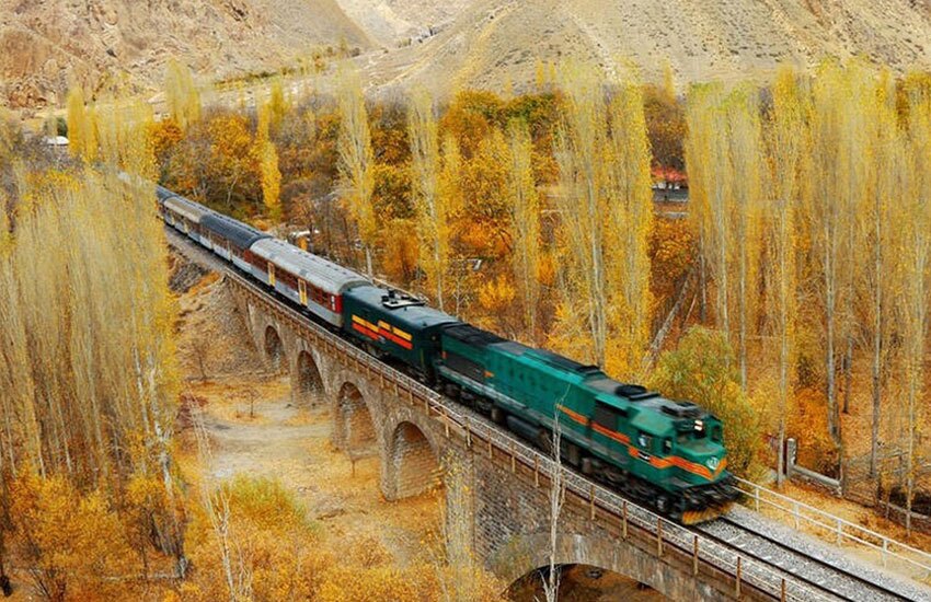 پیش فروش بلیط قطار آذر ۱۴۰۴