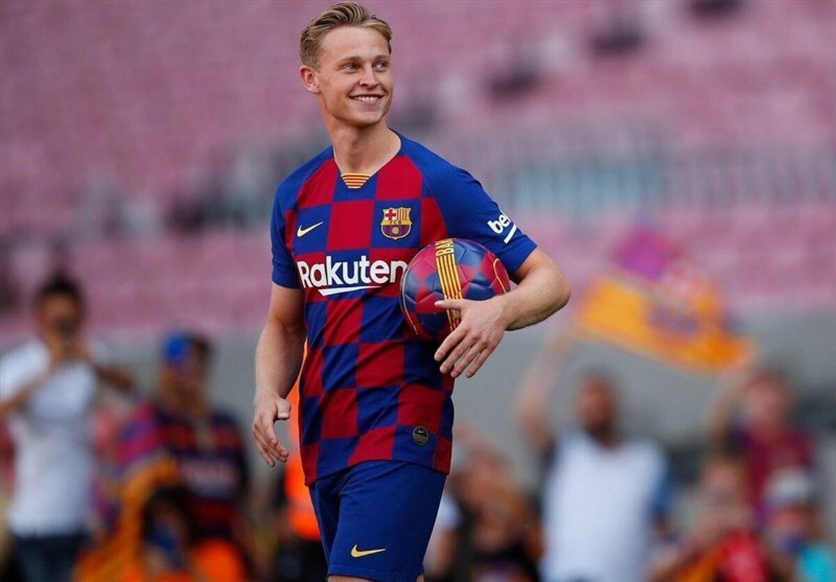 دیونگ: انگلیس بهترین لیگ دنیاست اما در بارسلونا خواهم ماند