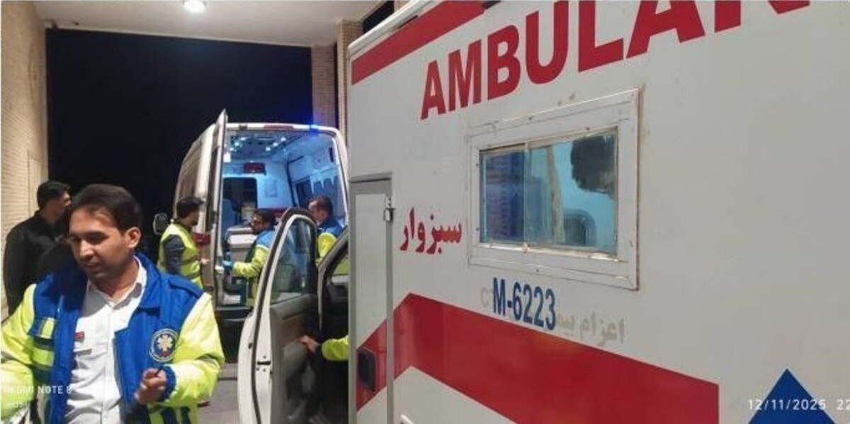 خدمت رسانی اورژانس ۱۱۵ در حادثه انحراف اتوبوس در محور مشهد–تهران با ۲۵ مصدوم