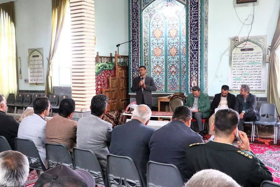 بررسی مسائل و مشکلات روستای کچله گرد و جوین با حضور فرماندار بوئینزهرا بررسی مسائل و مشکلات روستای کچله گرد و جوین با حضور فرماندار بوئینزهرا