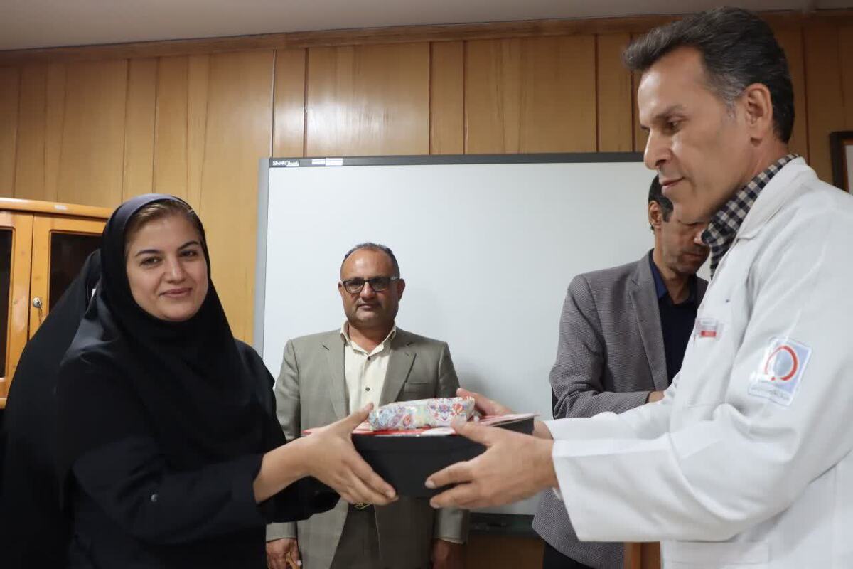 پرستاران نماد، انسان دوستی هستند