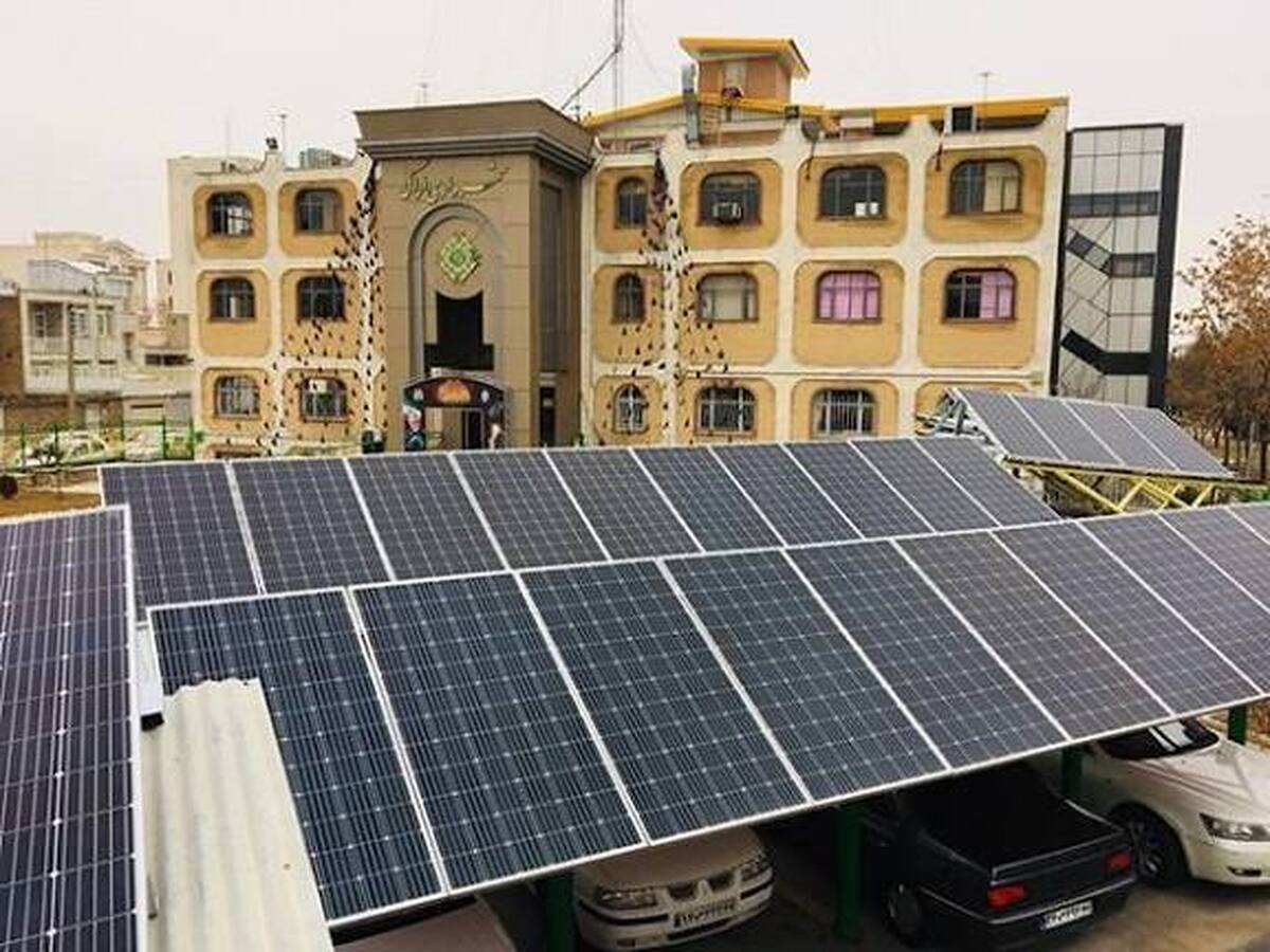 ظرفیت سازی برای ایجاد ۵۰۰ مگاوات نیروگاه خورشیدی جدید تا پایان سال در شهرک‌های صنعتی