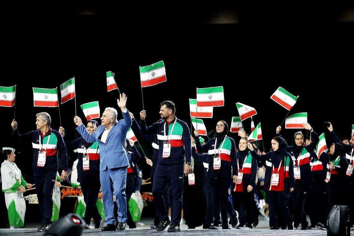 برگزاری مراسم رژه کاروان ورزش ایران در المپیک بیست و پنجم ناشنوایان